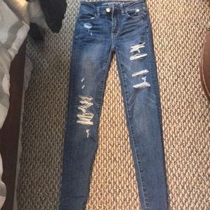 00 american eagle ripped jeans